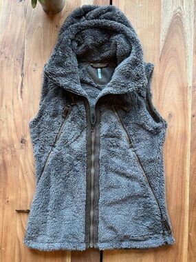 Kuhl Taupe Plush Sherpa Hooded Vest